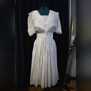 Gunne Sax white lace-trimmed dress size XS/0 vintage prairie country tea length